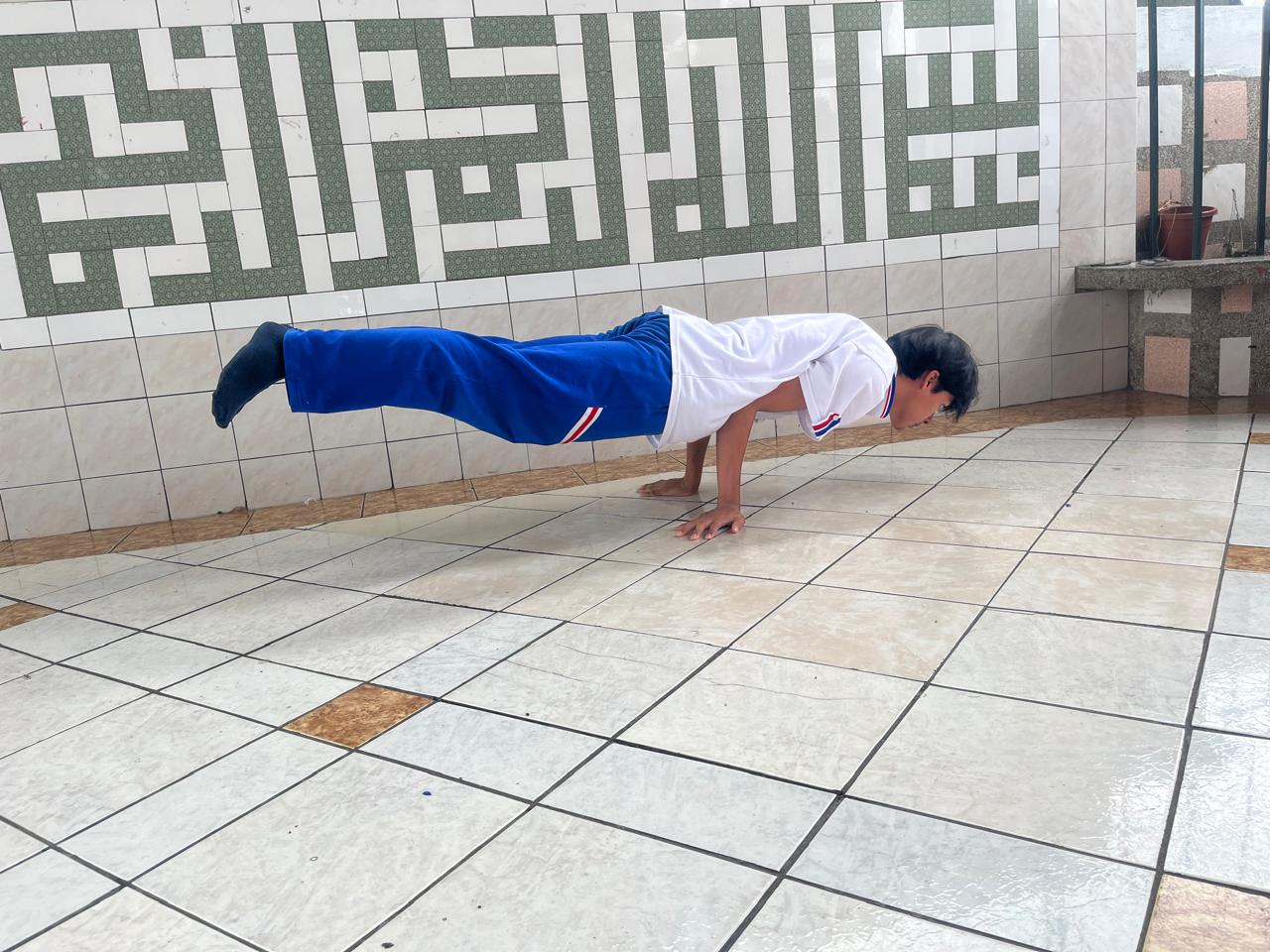 Mayurasana